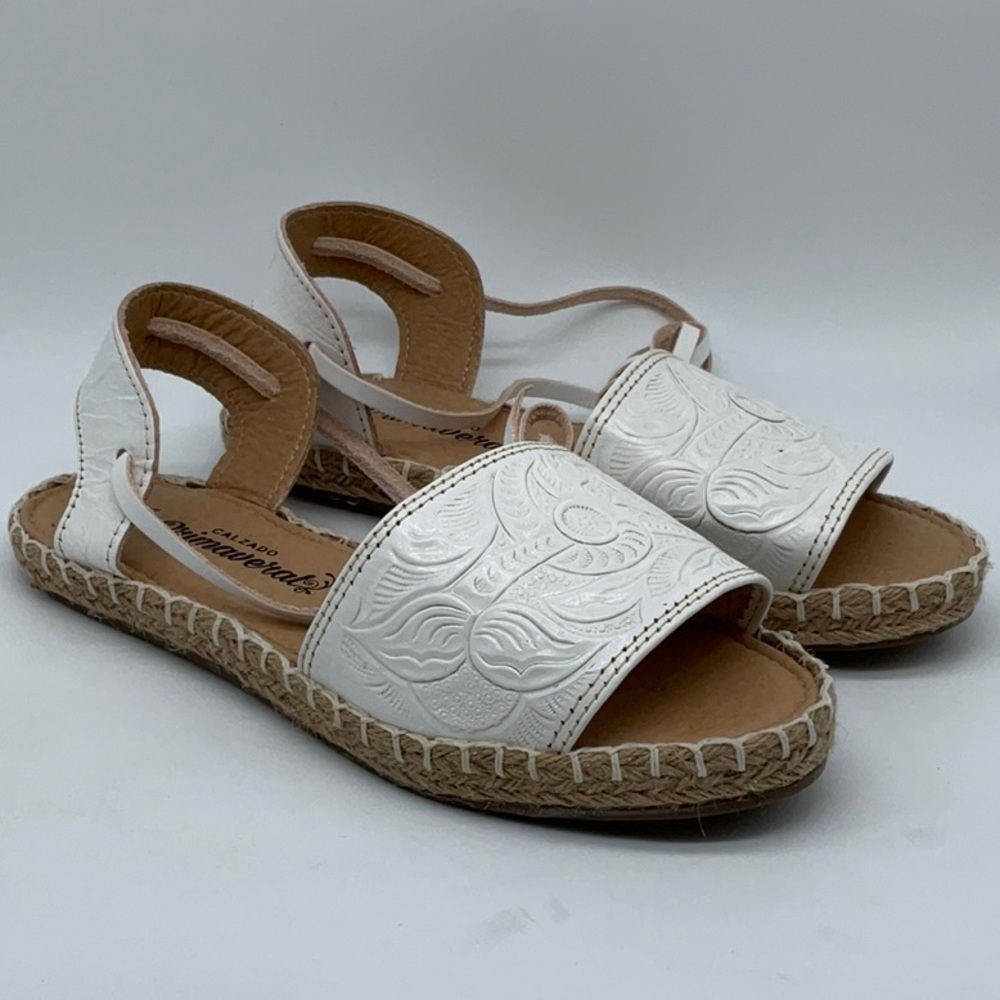 calzado primaveral white espadrilles with ankle strap